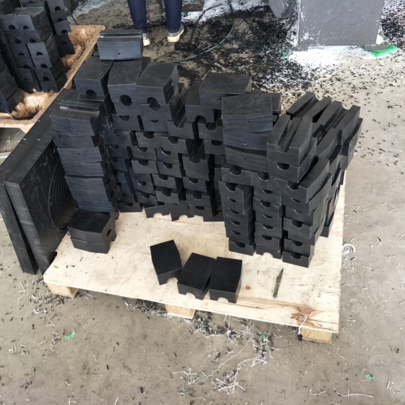 How can polymer polyethylene wear-resistant block be installed securely?